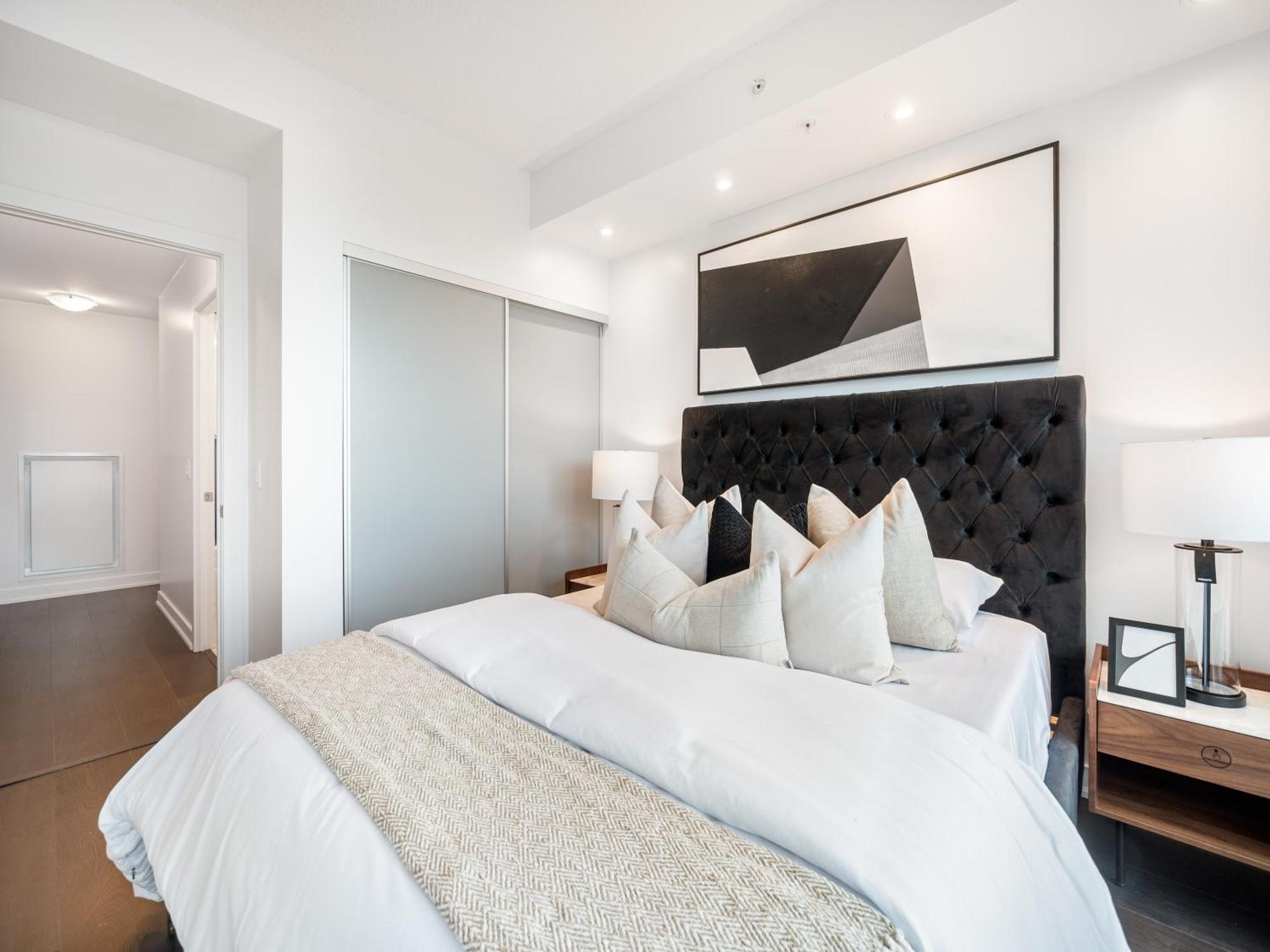Nobu - Toronto's Entertainment District Apartment