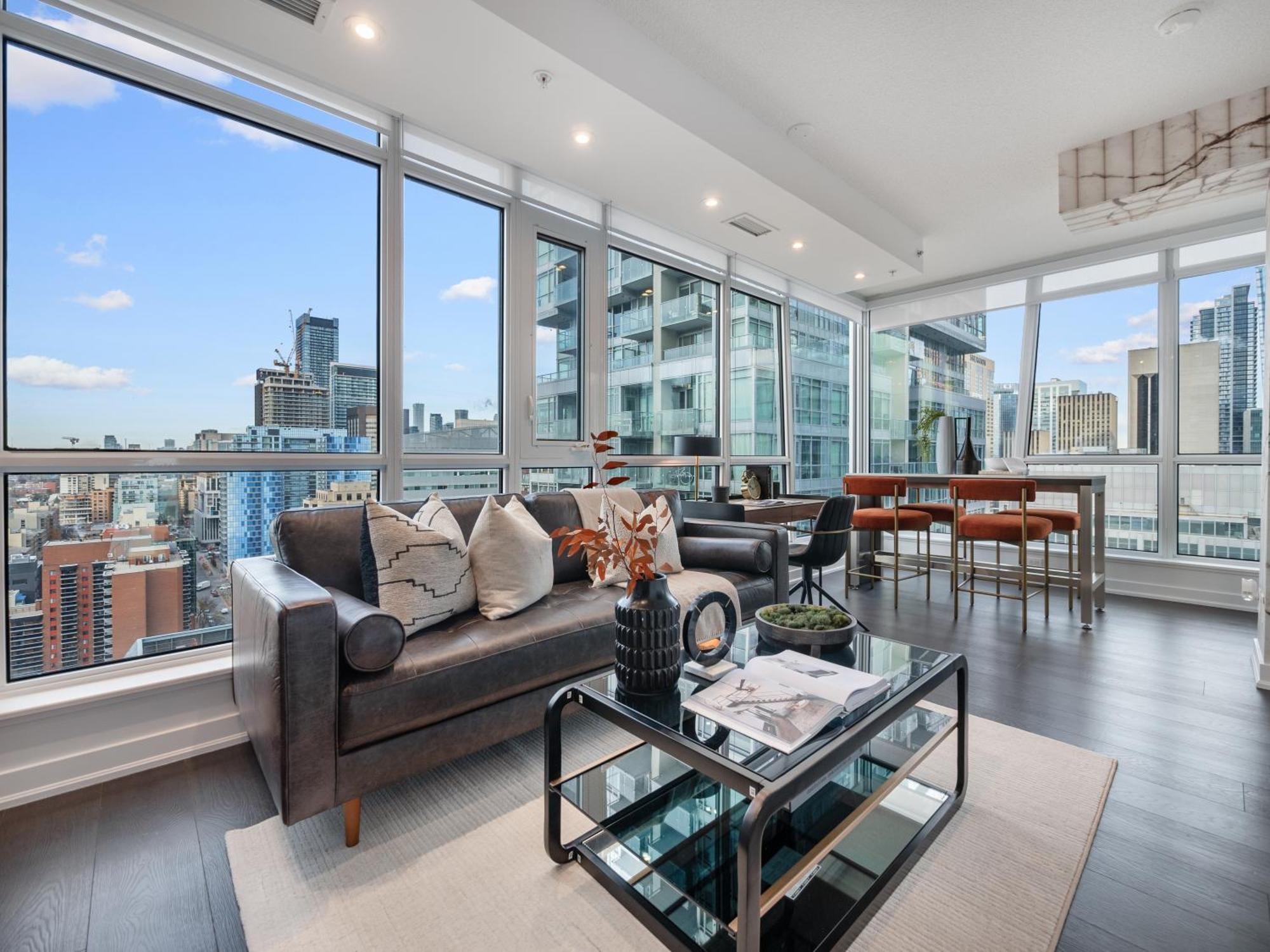 Nobu - Toronto's Entertainment District Apartment